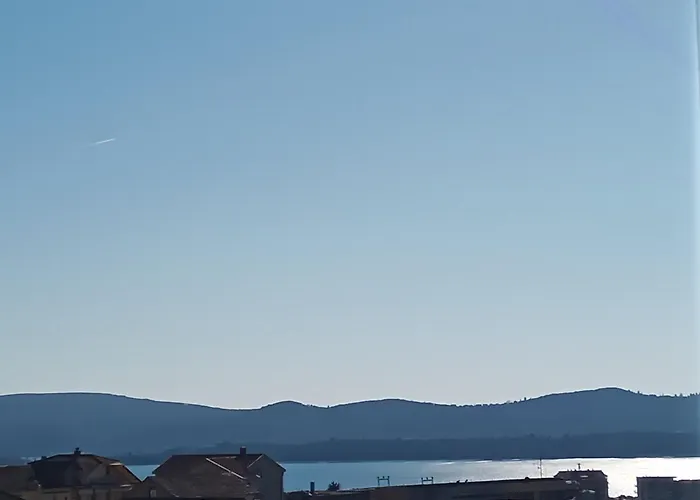 Premium Apartment With Private Parking, Pool With Adriatic View